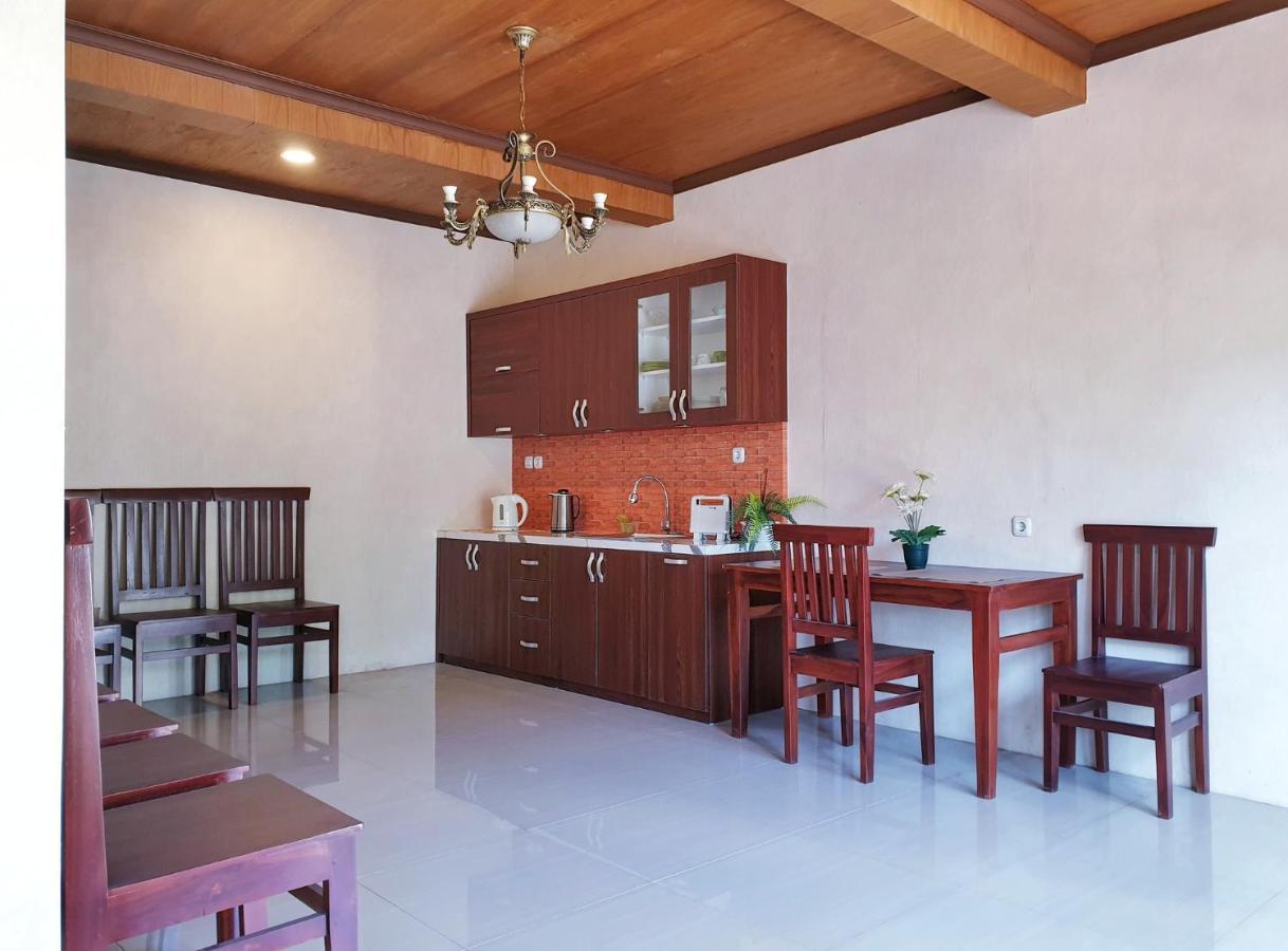 Maple Tree Homestay Maguwo Exterior photo